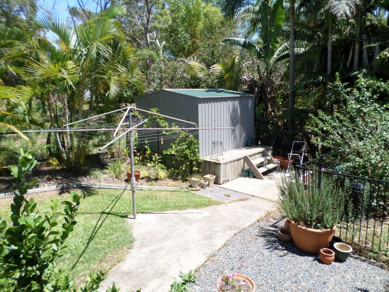 27 KOOBERRY STREET, Macleay Island QLD 4184