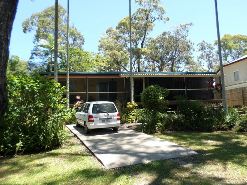 30 BLUE BAY CRESENT, Macleay Island QLD 4184