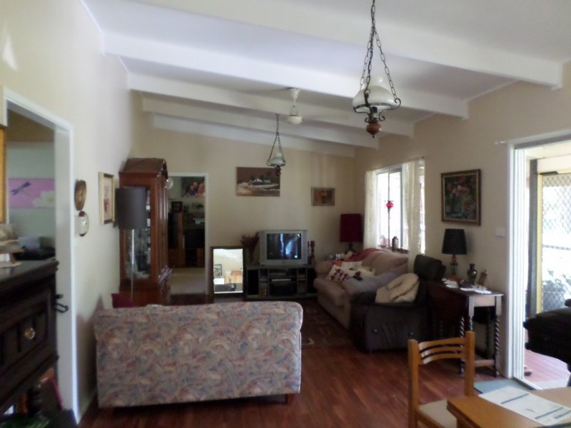 30 BLUE BAY CRESENT, Macleay Island QLD 4184