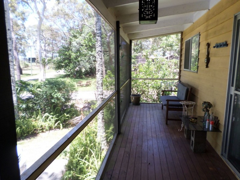30 BLUE BAY CRESENT, Macleay Island QLD 4184