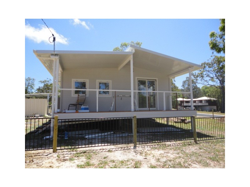 66 Eastbourne Tce, Macleay Island QLD 4184