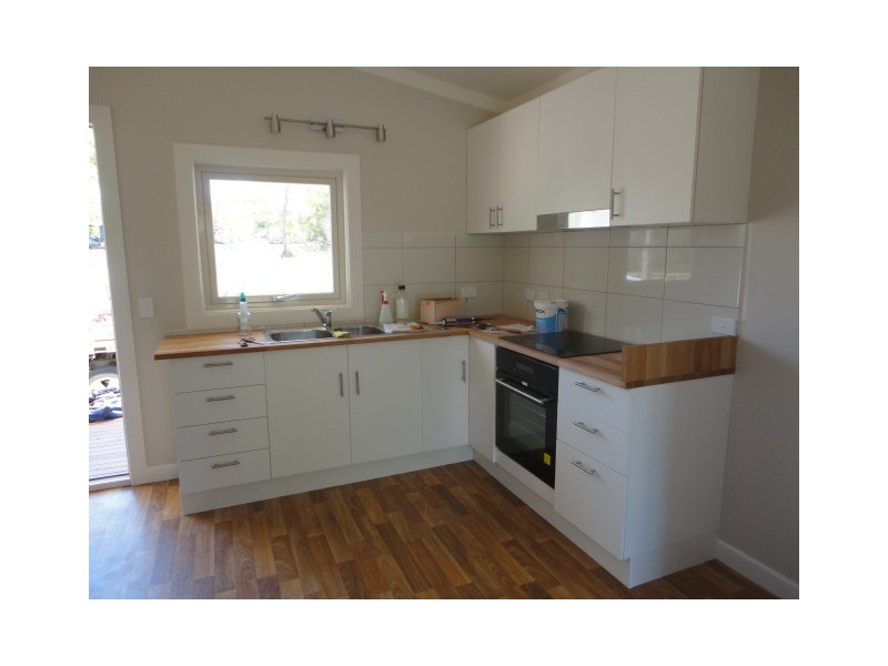 66 Eastbourne Tce, Macleay Island QLD 4184