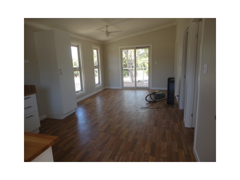 66 Eastbourne Tce, Macleay Island QLD 4184