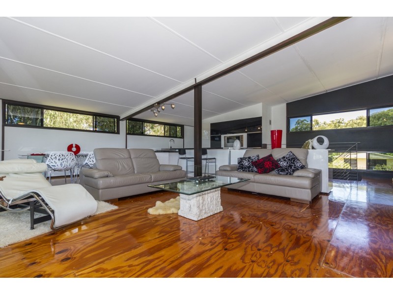 3 Kim Crescent, Macleay Island QLD 4184