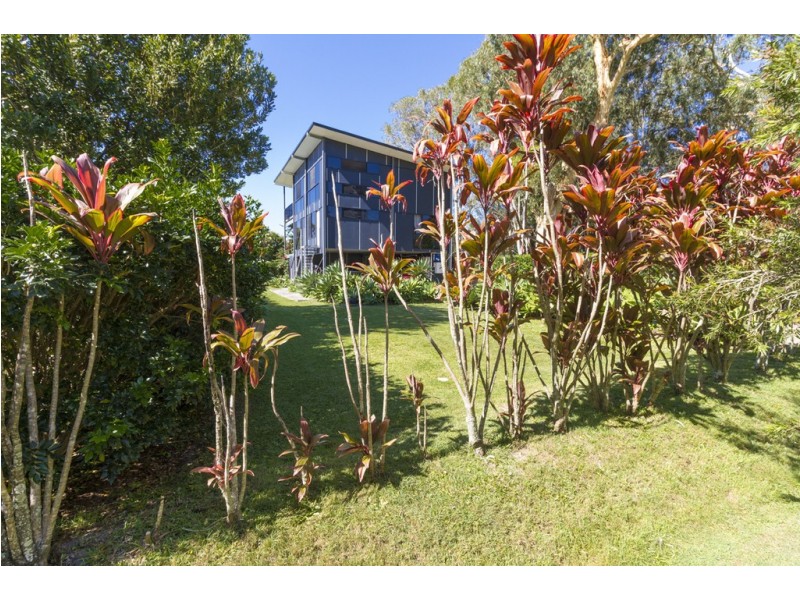 3 Kim Crescent, Macleay Island QLD 4184