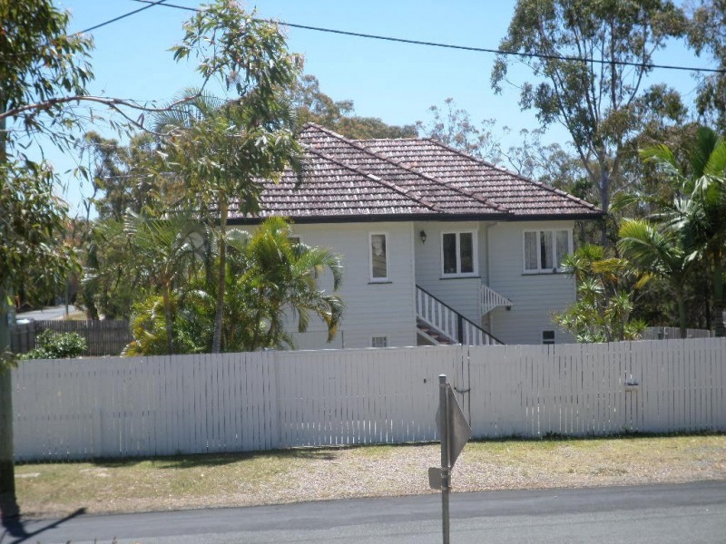 1 OOMOOL STREET, Macleay Island QLD 4184