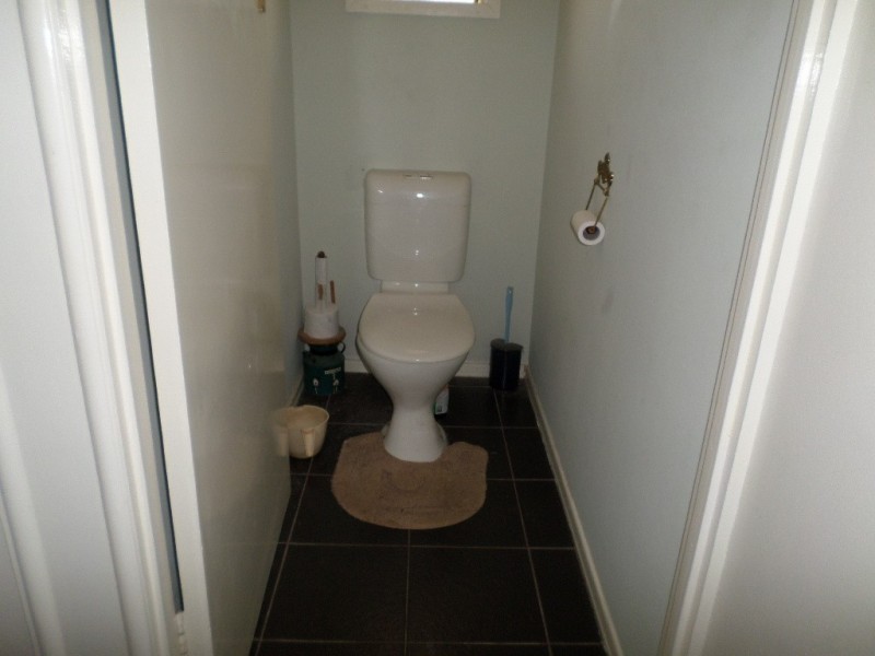 1 OOMOOL STREET, Macleay Island QLD 4184