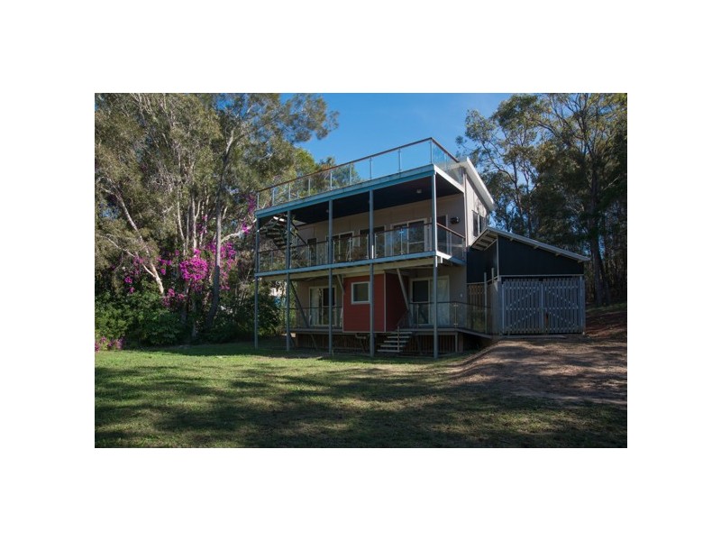 14 Hilda Crescent, Macleay Island QLD 4184
