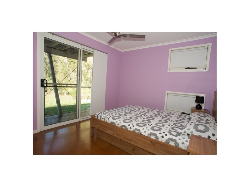 14 Hilda Crescent, Macleay Island QLD 4184