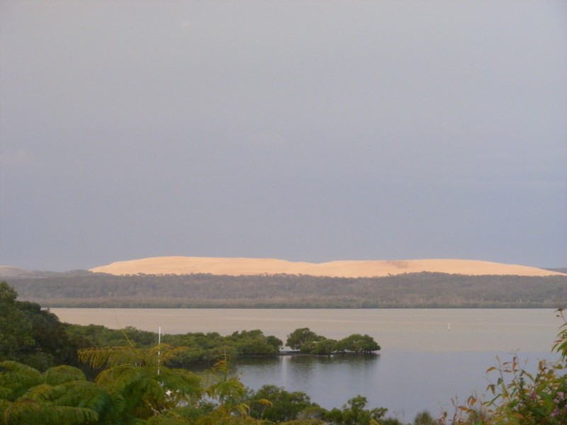 10 TINA AV, Lamb Island QLD 4184