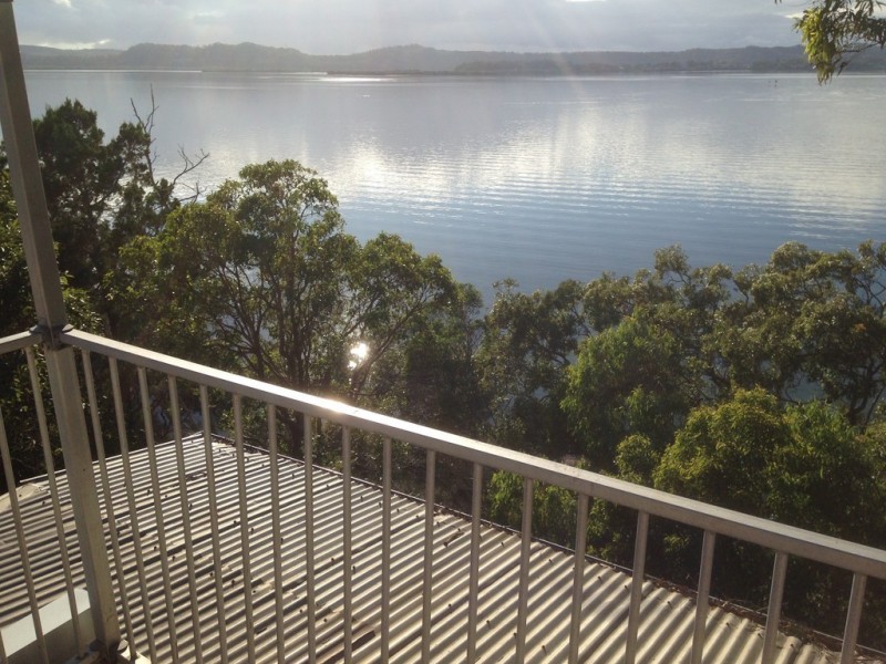 10 TINA AV, Lamb Island QLD 4184