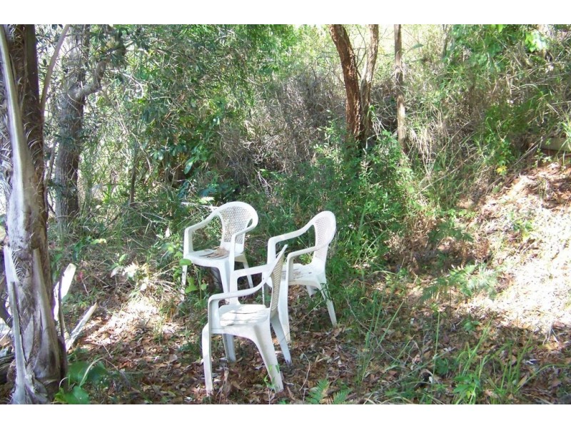 10 TINA AV, Lamb Island QLD 4184