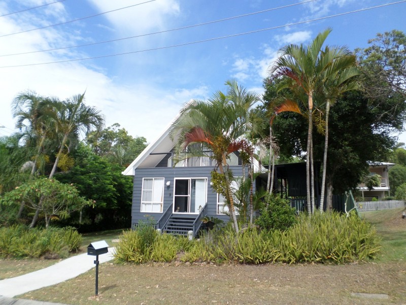 17 KOONWARRA PARADE, Macleay Island QLD 4184