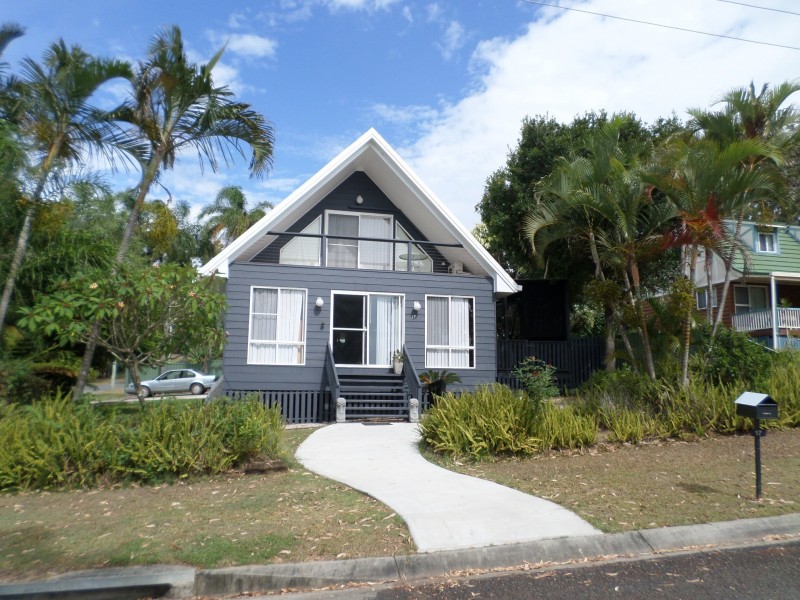 17 KOONWARRA PARADE, Macleay Island QLD 4184