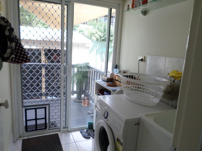 17 KOONWARRA PARADE, Macleay Island QLD 4184