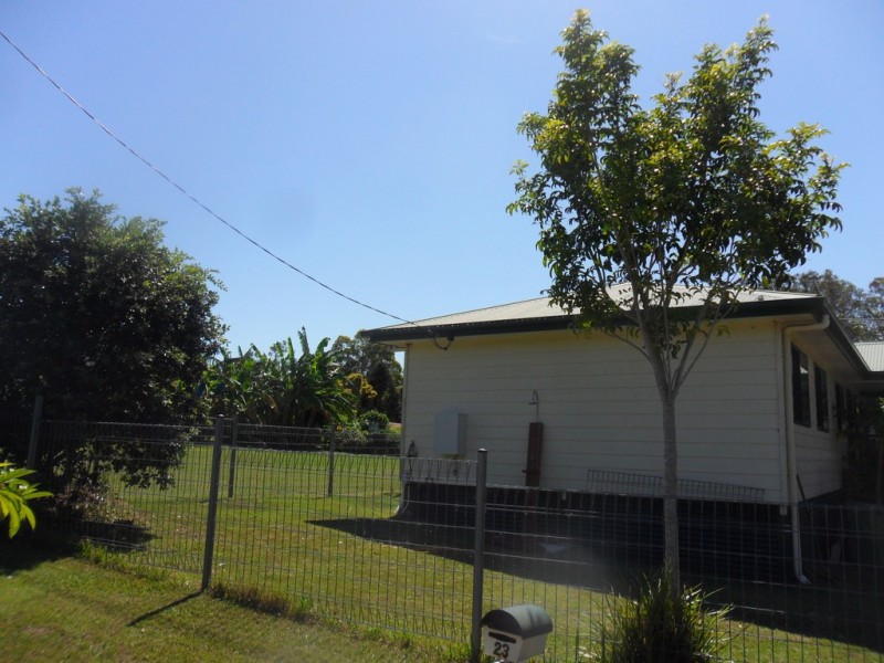 23 Squire Street, Macleay Island QLD 4184