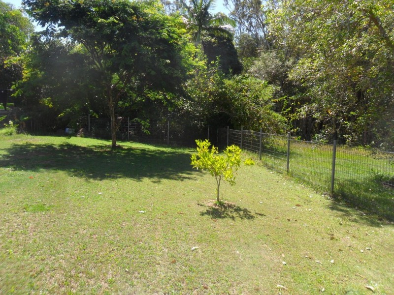 23 Squire Street, Macleay Island QLD 4184