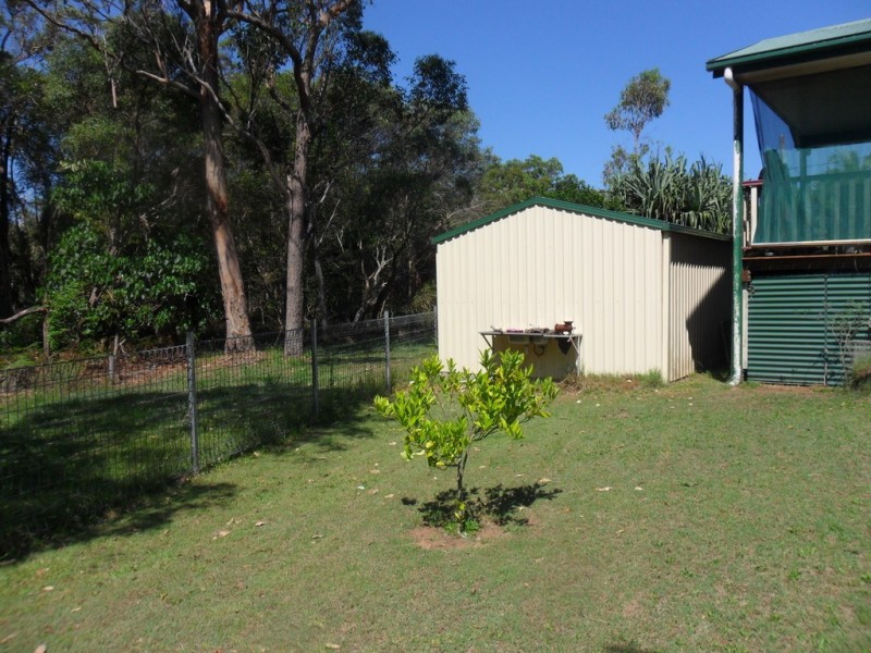 23 Squire Street, Macleay Island QLD 4184