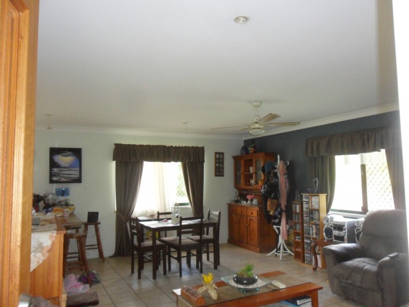 23 Squire Street, Macleay Island QLD 4184