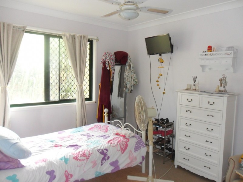 23 Squire Street, Macleay Island QLD 4184
