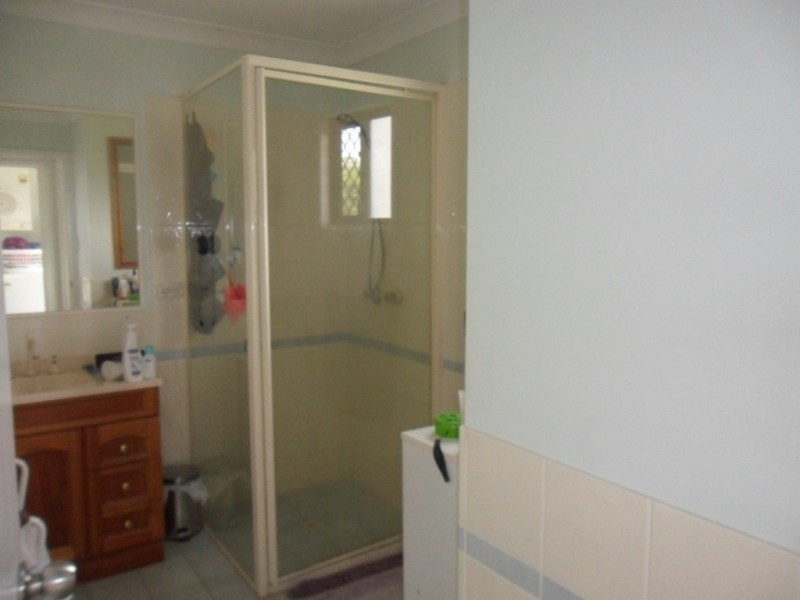 23 Squire Street, Macleay Island QLD 4184