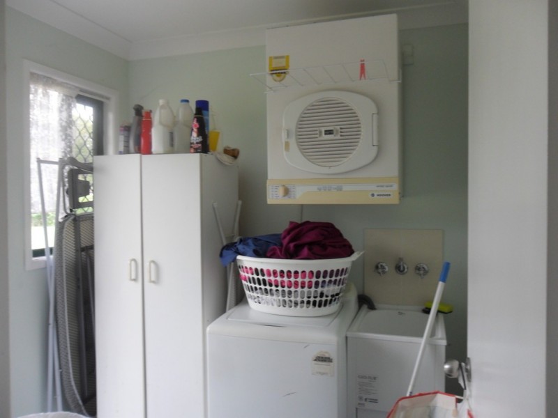 23 Squire Street, Macleay Island QLD 4184