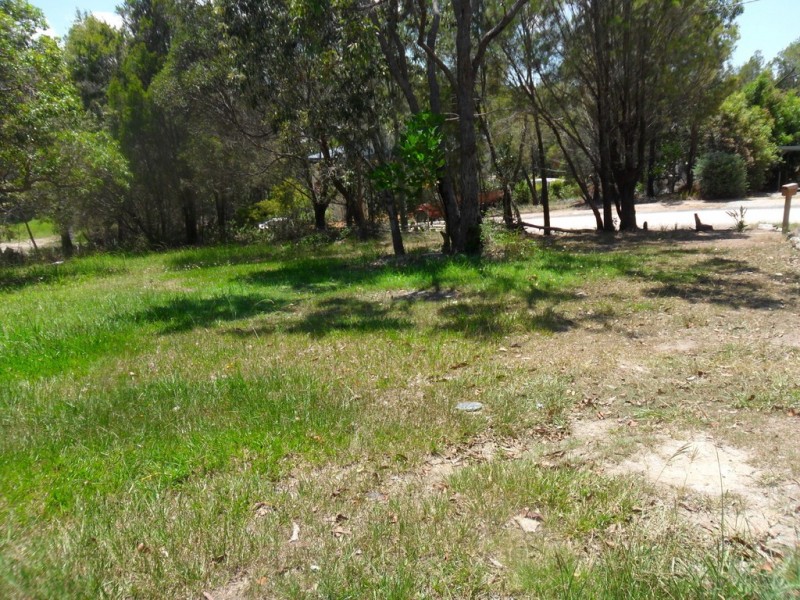 21 Camena Street, Macleay Island QLD 4184