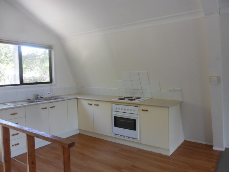 21 Camena Street, Macleay Island QLD 4184