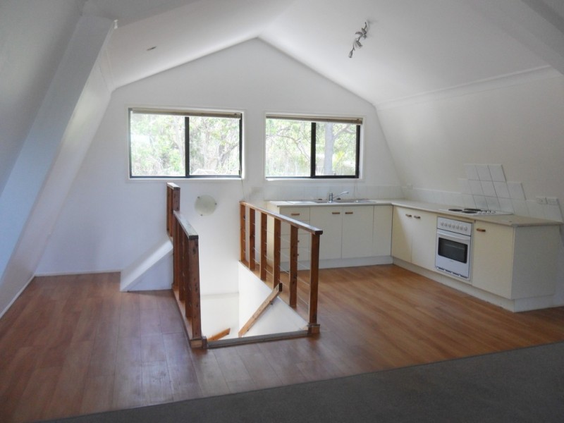 21 Camena Street, Macleay Island QLD 4184