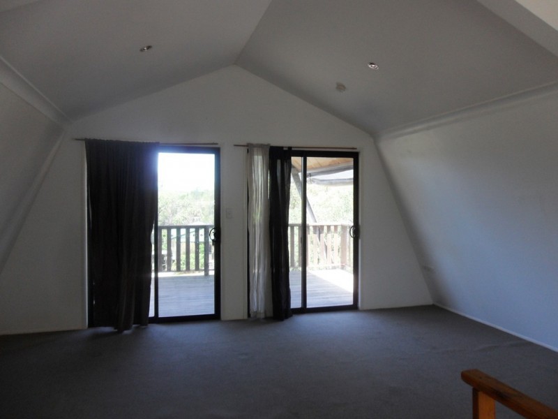 21 Camena Street, Macleay Island QLD 4184