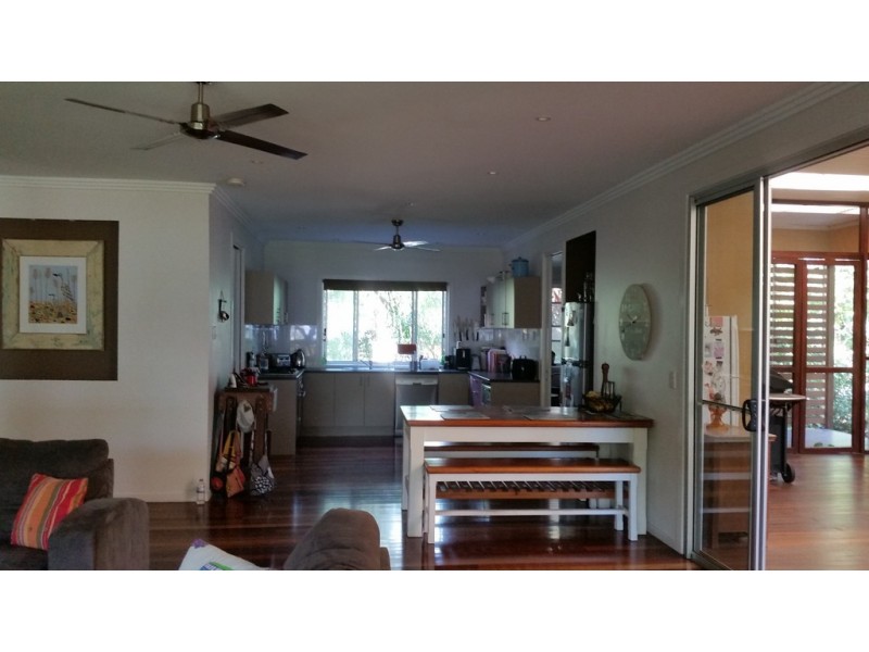 152 Kate St, Macleay Island QLD 4184