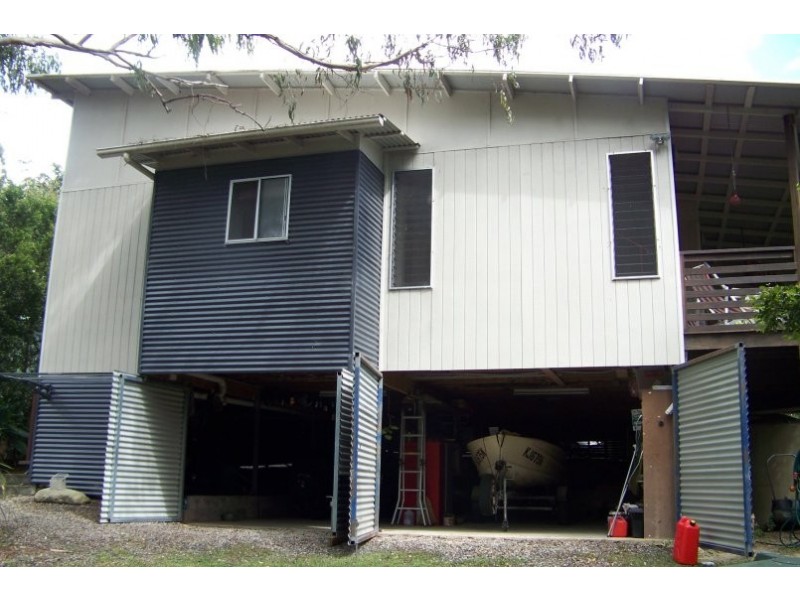 152 Kate St, Macleay Island QLD 4184