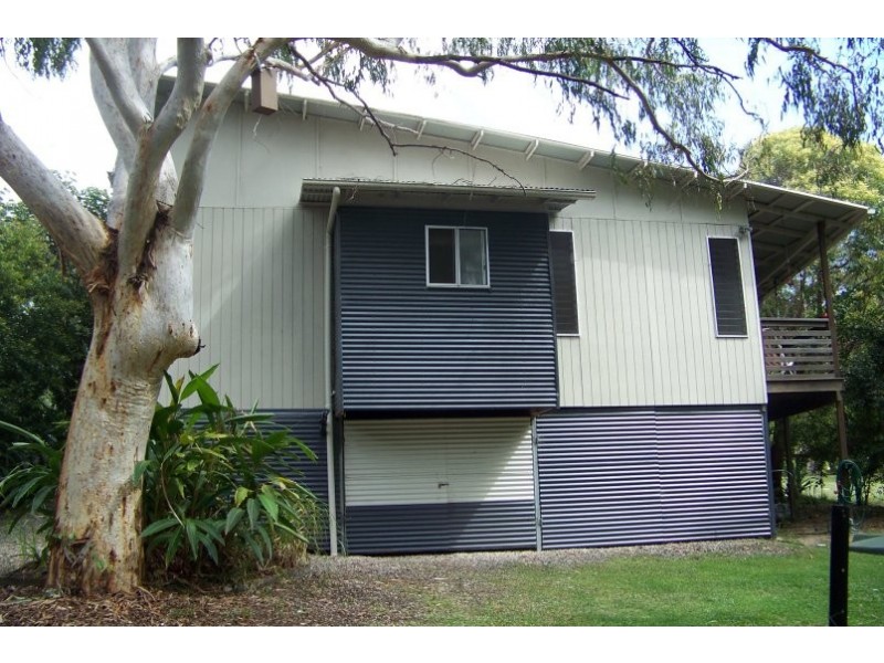 152 Kate St, Macleay Island QLD 4184