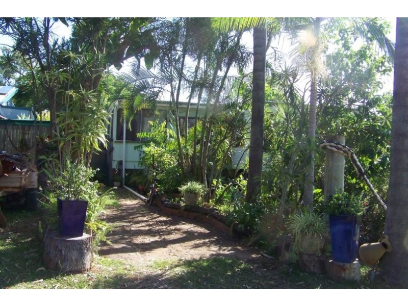 12 LOVELL PDE, Lamb Island QLD 4184