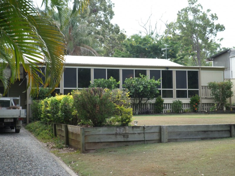 37 KARDINIA STREET, Macleay Island QLD 4184