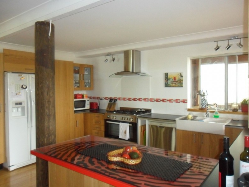 17 Orana Street, Macleay Island QLD 4184
