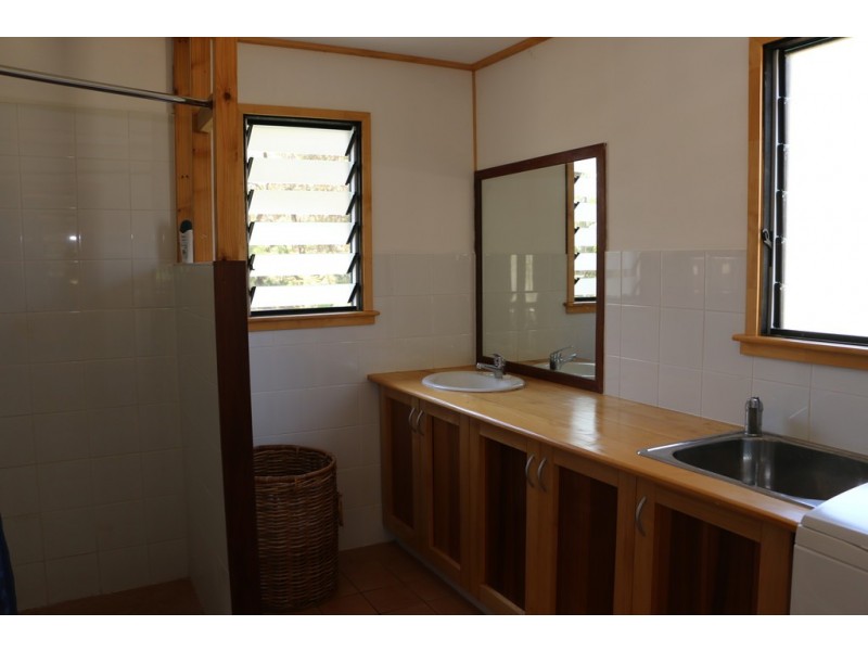 6 EAGLE STREET, Macleay Island QLD 4184