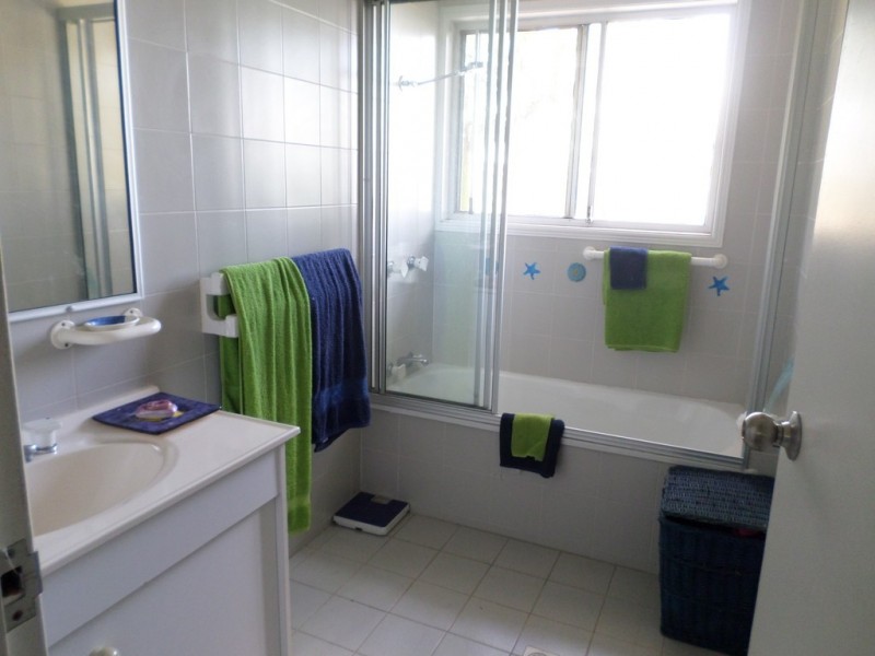 39 COONDOOROOPA  DRIVE, Macleay Island QLD 4184