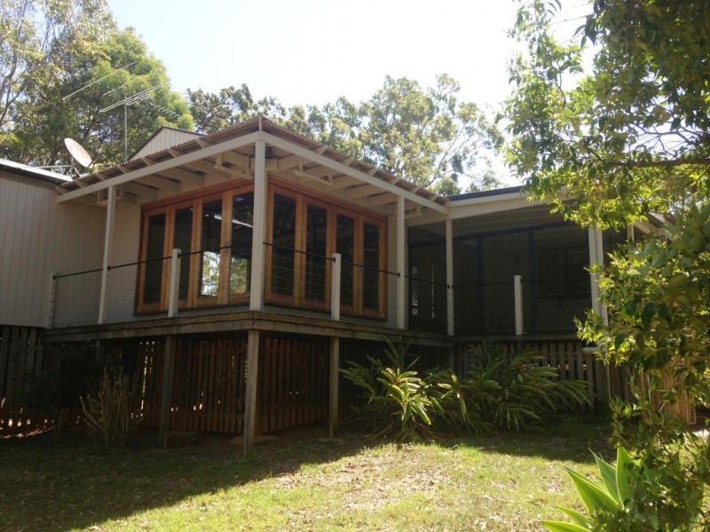 12 RAY ST, Macleay Island QLD 4184