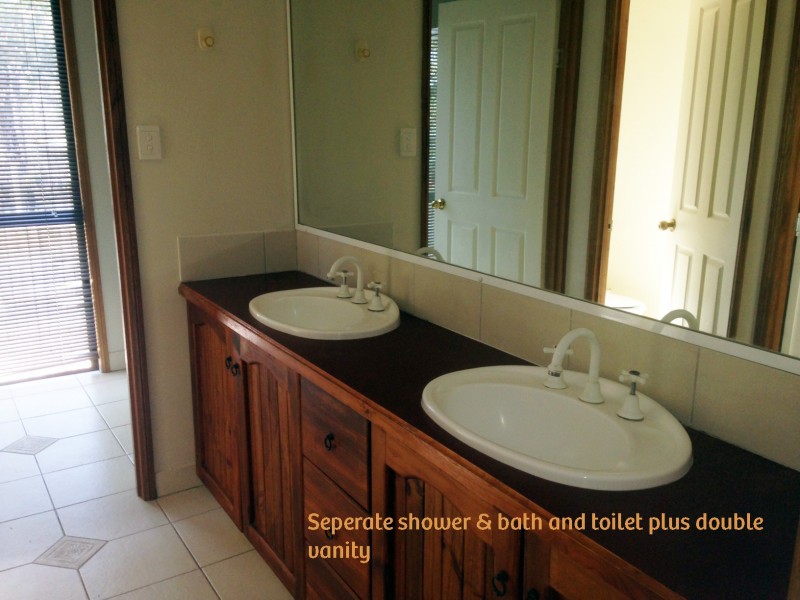 12 RAY ST, Macleay Island QLD 4184