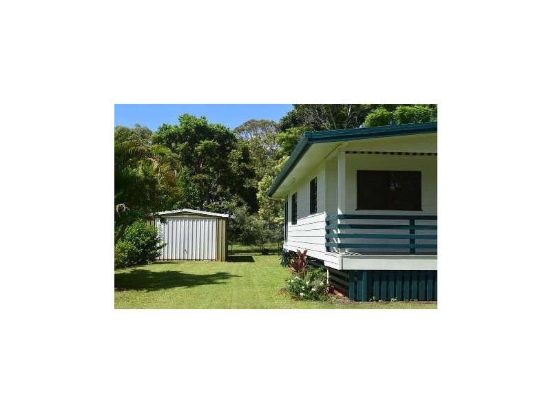 26 Noyes Parade, Karragarra Island QLD 4184