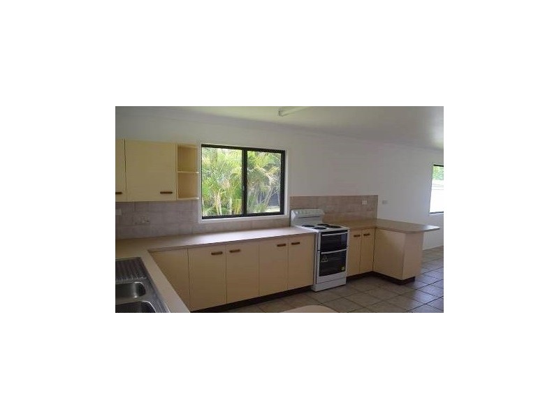 26 Noyes Parade, Karragarra Island QLD 4184