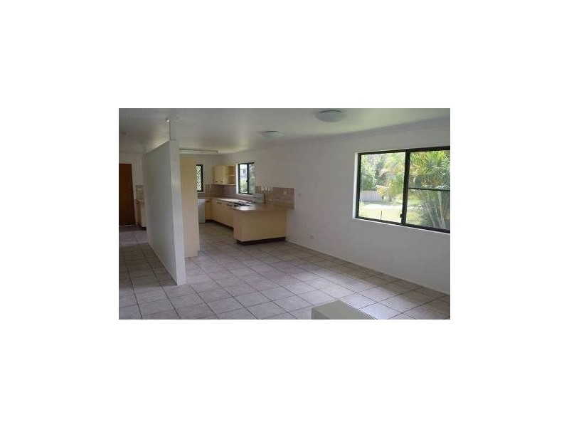 26 Noyes Parade, Karragarra Island QLD 4184