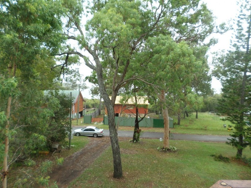 36 BLUE BAY CRESCENT, Macleay Island QLD 4184