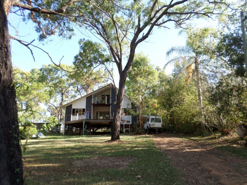 36 BLUE BAY CRESCENT, Macleay Island QLD 4184