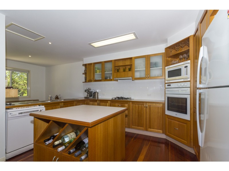 16 EASTBOURNE TERRACE, Macleay Island QLD 4184