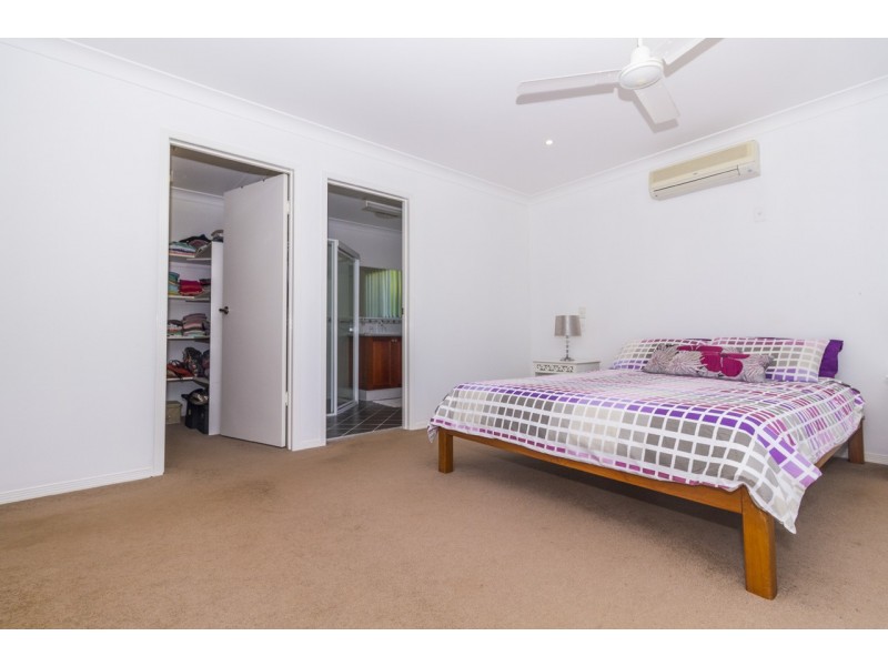 16 EASTBOURNE TERRACE, Macleay Island QLD 4184