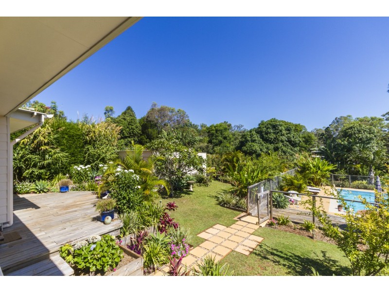 16 EASTBOURNE TERRACE, Macleay Island QLD 4184