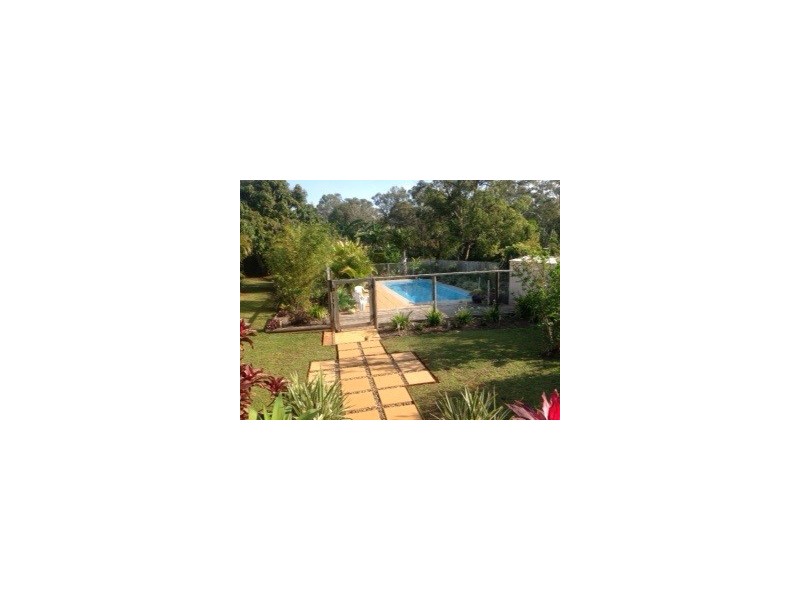16 EASTBOURNE TERRACE, Macleay Island QLD 4184