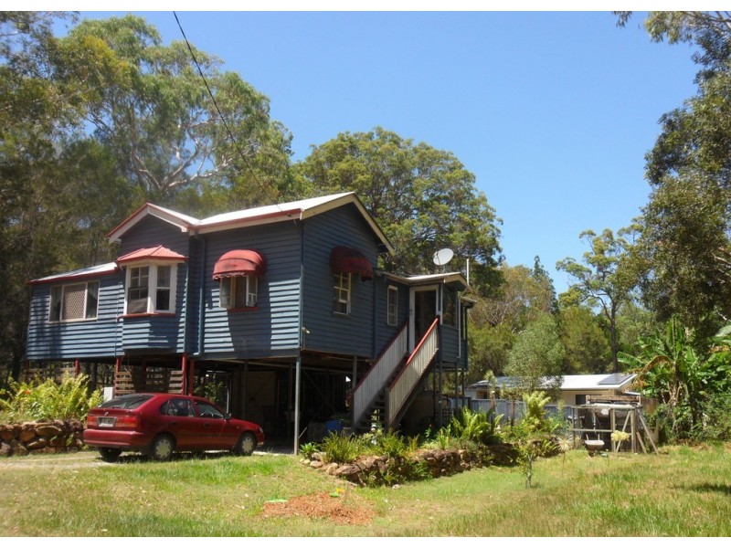 18 Panaroo Street, Macleay Island QLD 4184